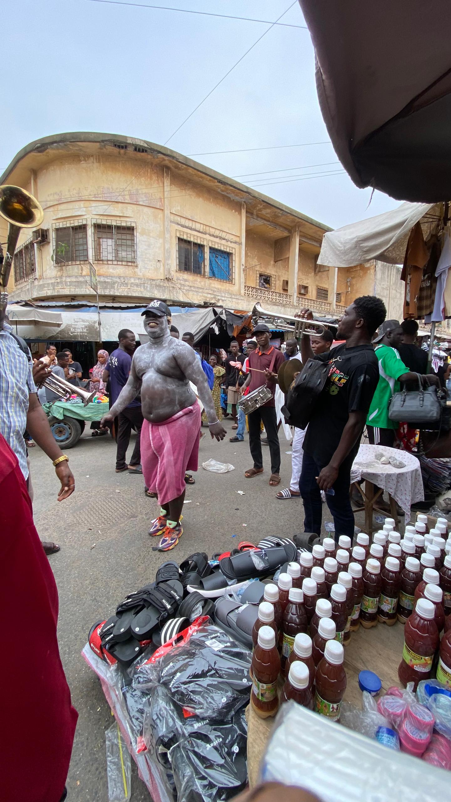 Sensibilisation sur les Cancers du Col de l' Utérus , du Sein et sur la Violence de la Femme